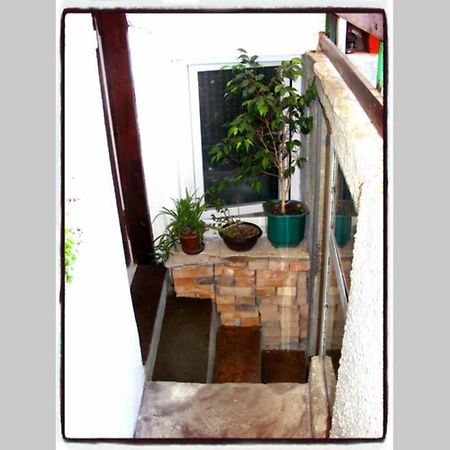 Authentic Guest Stay in the heart of Veliko Tarnovo Студио с изглед към Царевец Экстерьер фото