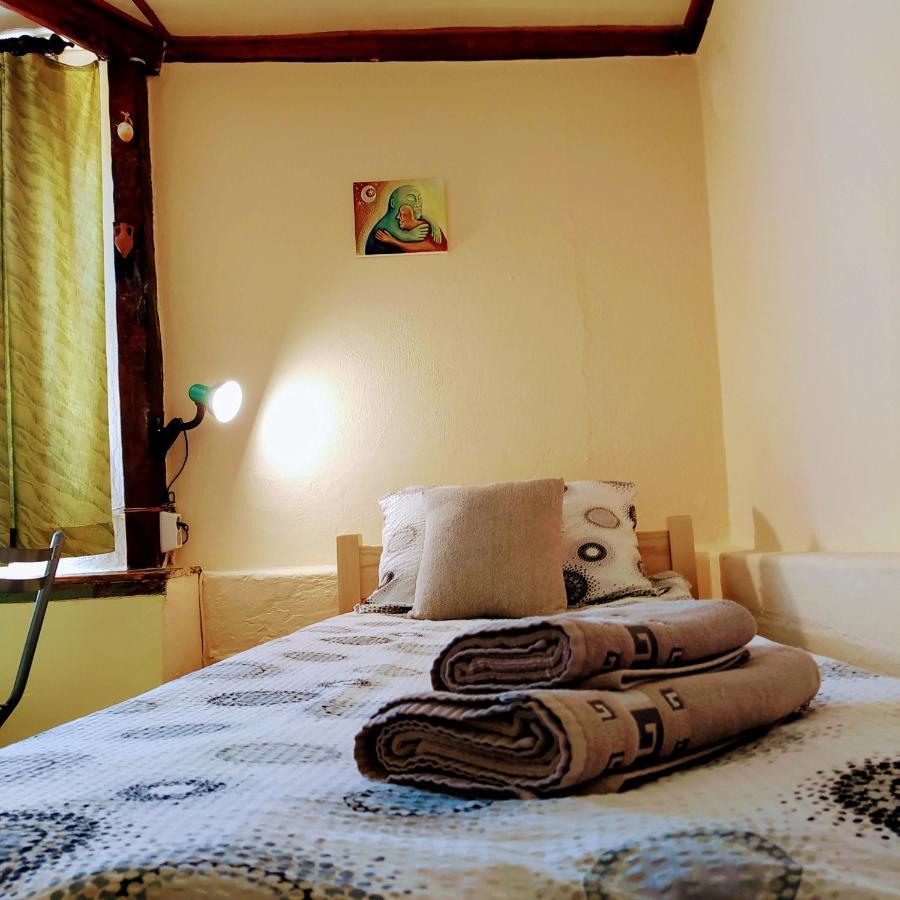 Authentic Guest Stay in the heart of Veliko Tarnovo Студио с изглед към Царевец Экстерьер фото