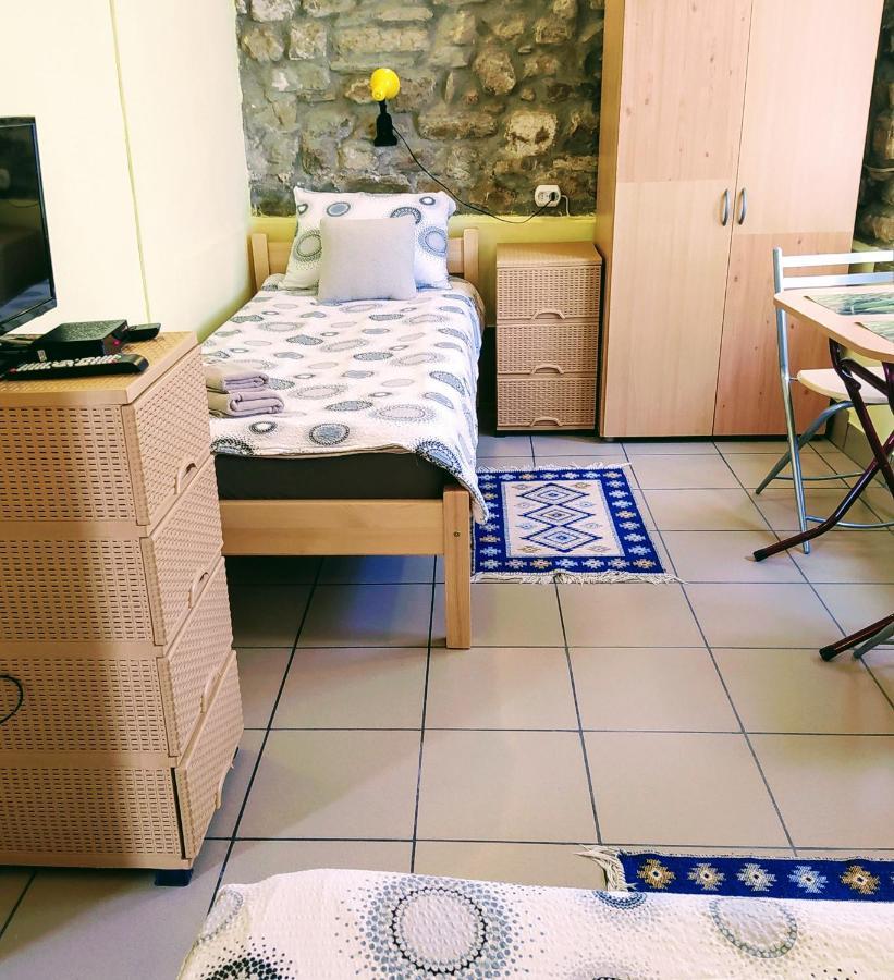 Authentic Guest Stay in the heart of Veliko Tarnovo Студио с изглед към Царевец Экстерьер фото